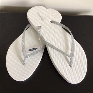 Old Navy Women’s flip flops